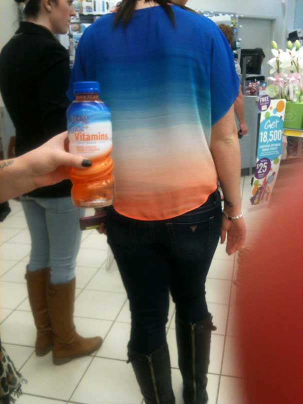 people who accidentally dressed like their surroundings - Get Vitamins 18,500