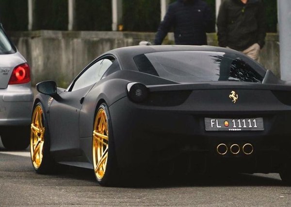 black car gold wheels - Fl 11111