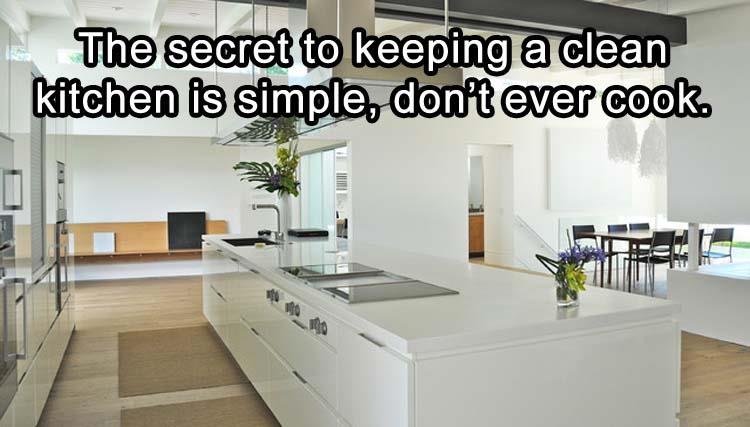 Very nice kitchen with a great secret on how to keep it clean.