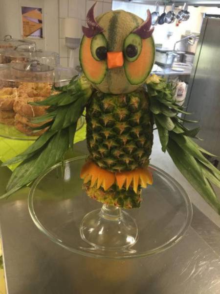 creative food pineapple