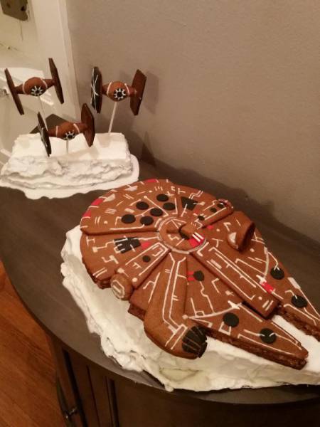 creative food gingerbread millenium falcon