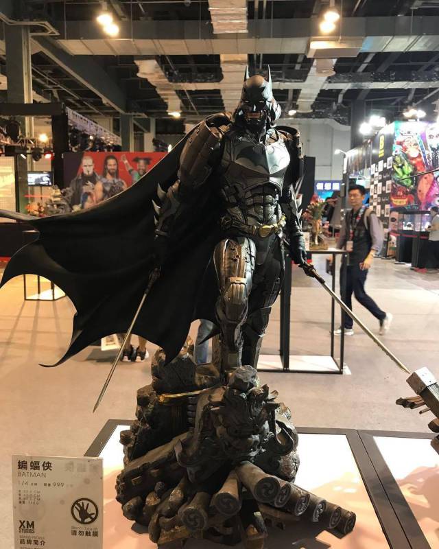 Batman cosplaying