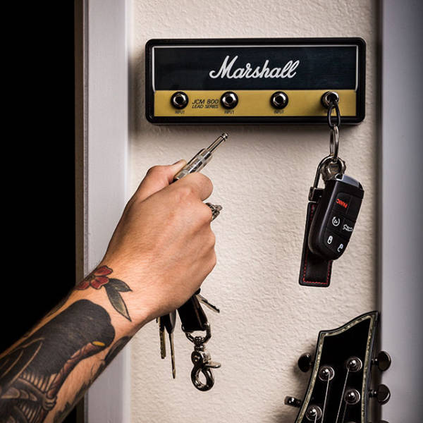 fun pic guitar amp key holder - Marshall