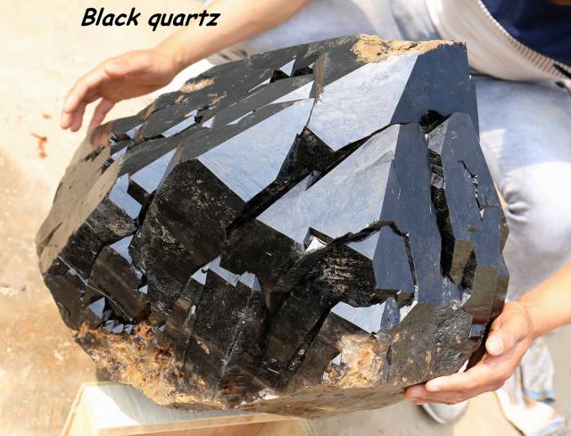 charcoal - Black quartz