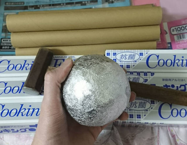 Japanese Are Polishing Aluminum Foil Balls, And It’s Unexpectedly Perfect!