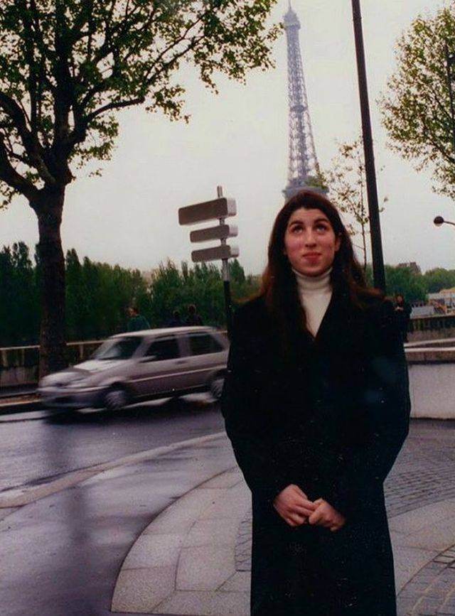 Amy Winehouse in Paris, 90s