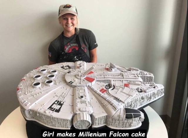 millennium falcon cake - Girl makes Millenium Falcon cake