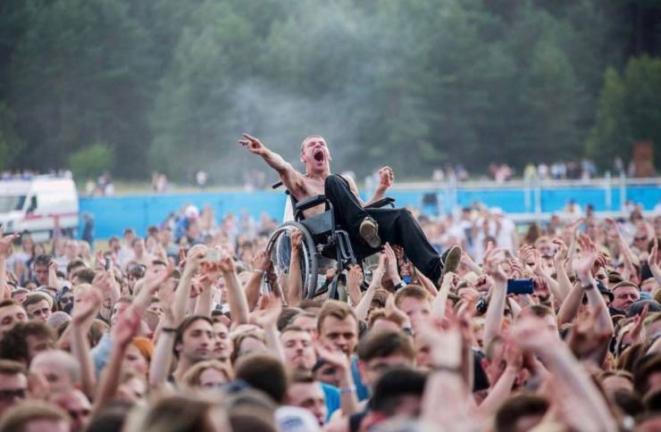 fascinating photos - wheelchair concert