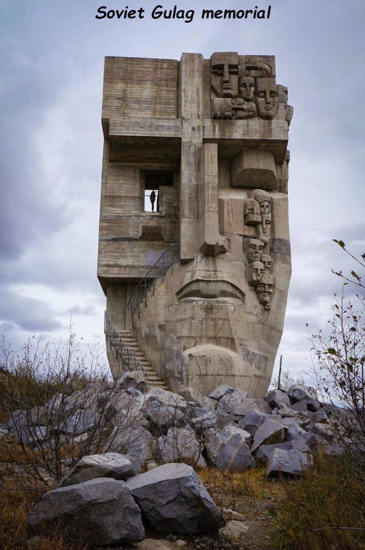 mask of sorrow - Soviet Gulag memorial Sie