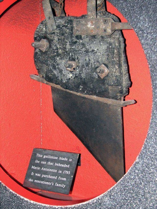 marie antoinette death - This guillotine blade is the one that beheaded Marie Antoinette in 1793 It was purchased from the executioner's family