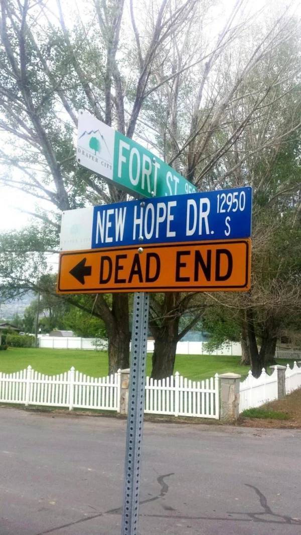 street sign - Draper New Hope Dr . 12950 S Dead End