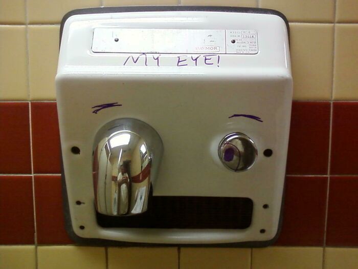 Hand dryer - this Amor Vy Eye!