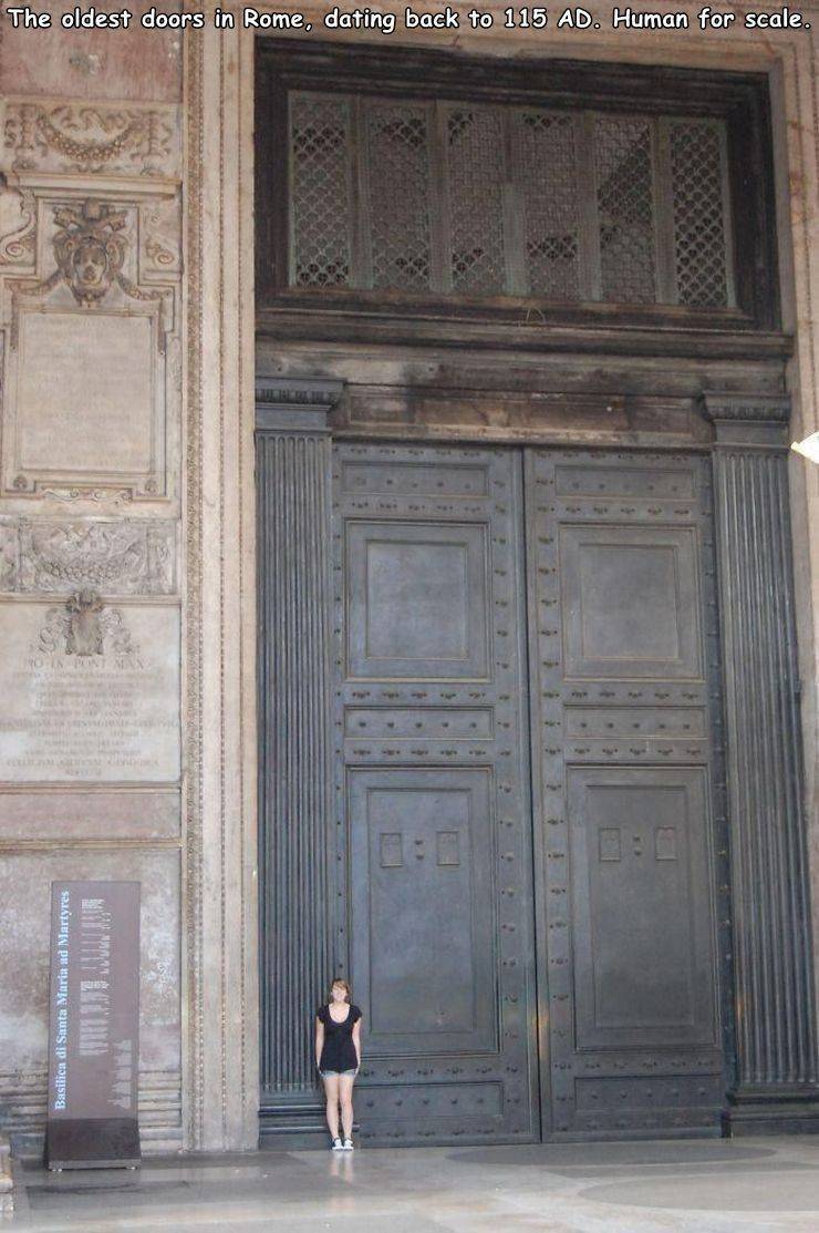 pantheon - The oldest doors in Rome, dating back to 115 Ad. Human for scale. Point Basilica di Santa Maria ad Martyres