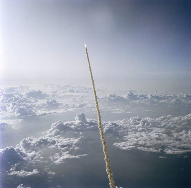 space shuttle leaving earth