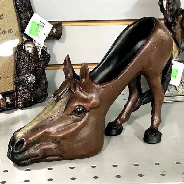 its a horse shoe - con co