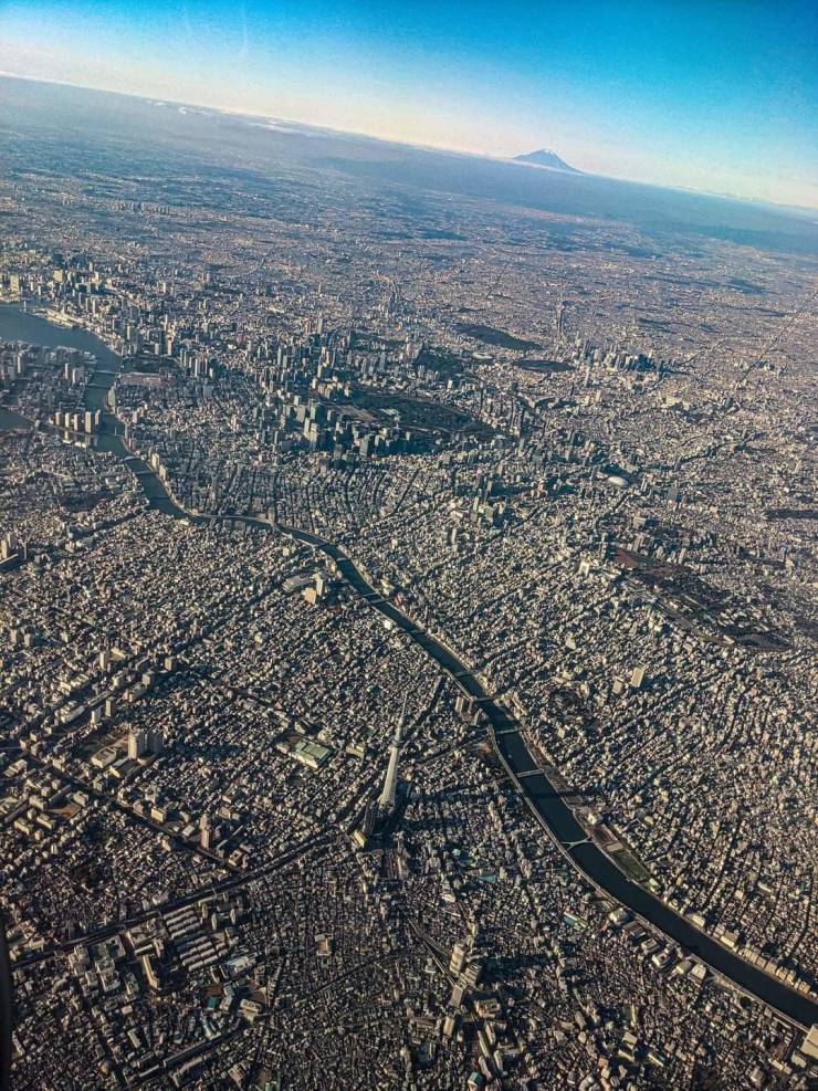 This is what Tokyo, the largest city on Earth, looks like from a plane