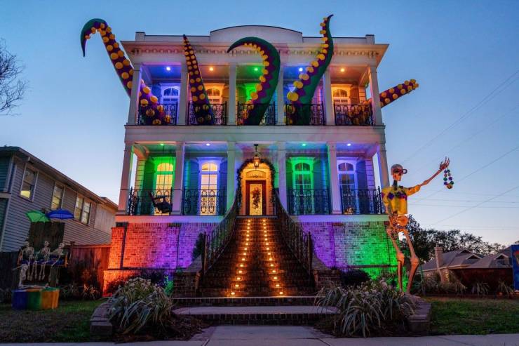 cool pics - Carnival house in new orleans