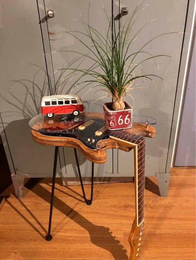 cool pics - end table made from a guitar