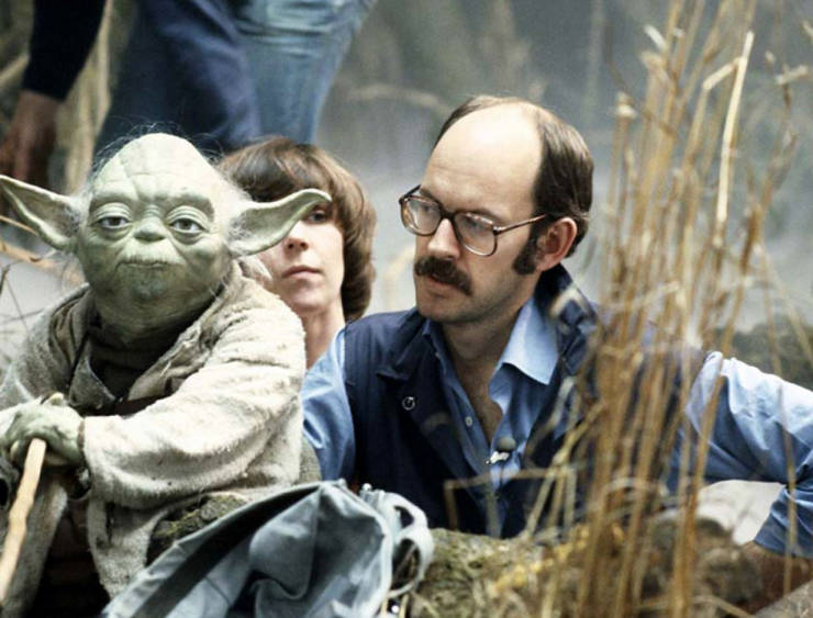 44 Behind-The-Scenes Photos From Famous Movies