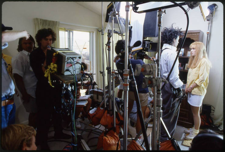 44 Behind-The-Scenes Photos From Famous Movies