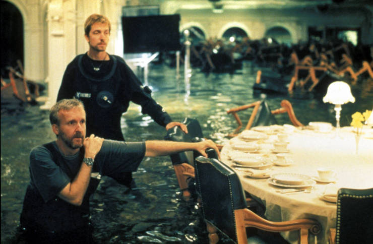 44 Behind-The-Scenes Photos From Famous Movies