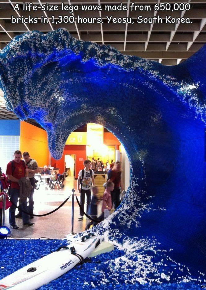 wave made out of legos - A lifesize lego wave made from 650,000 bricks in 1,300 hours. Yeosu, South Korea. mister! pik