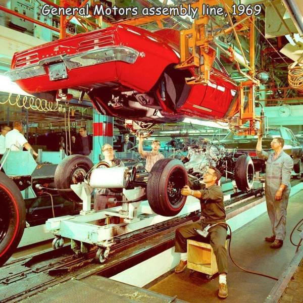 funny photos - firebird assembly plant - General Motors assembly line, 1969 Juleau