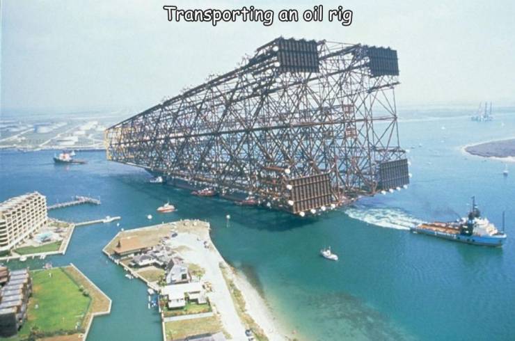 epic photos - bullwinkle oil platform - Transporting an oil rig