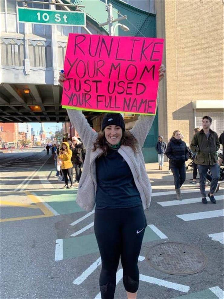 funny marathon signs - 10 St Run Your Mom Just Used Your Full Name