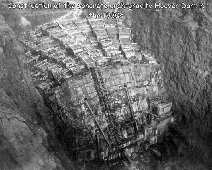 fun randoms - cool stuff - building the hoover dam - Construction of the concrete archgravity Hoover Dam in the 1930s