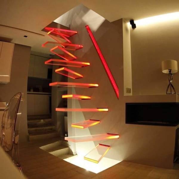 cool and interesting random pics -  trippy stairs
