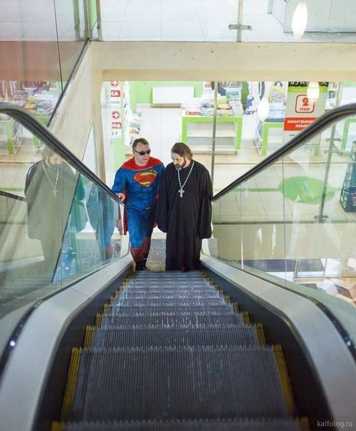 if superman landed in russia - 2 Man Mocp kaifolog.ru