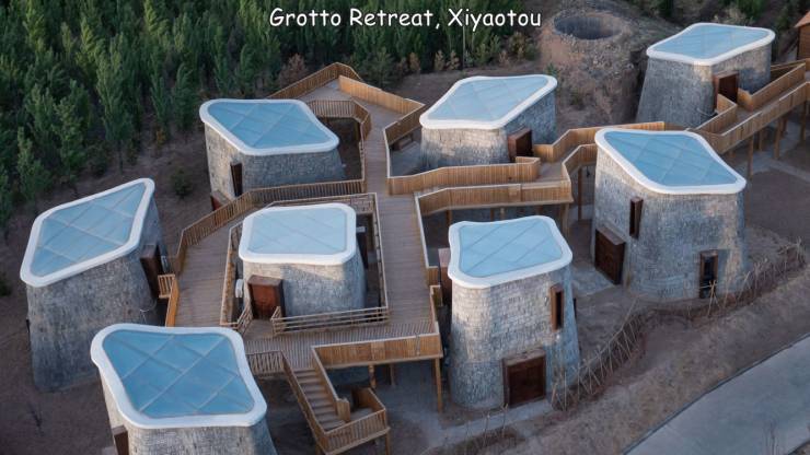 funny photos - grotto retreat xiyaotou - Grotto Retreat, Xiyaotou . Data