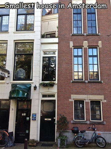 funny photos - narrowest house - Smallest house in Amsterdam Wein Wotel 5