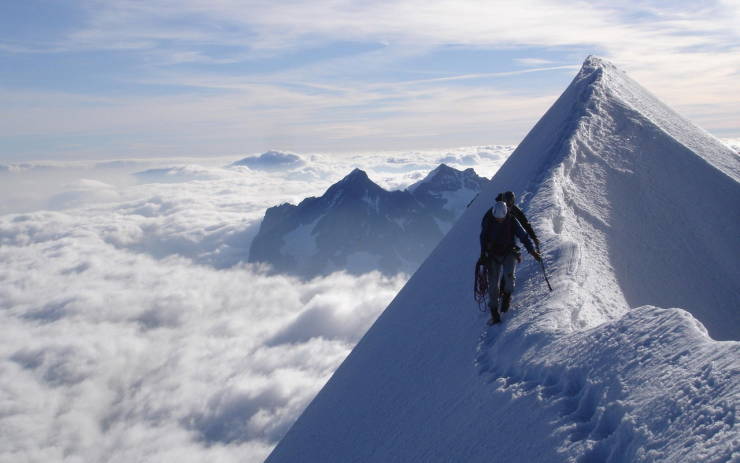 funny photos - mountaineering 4k