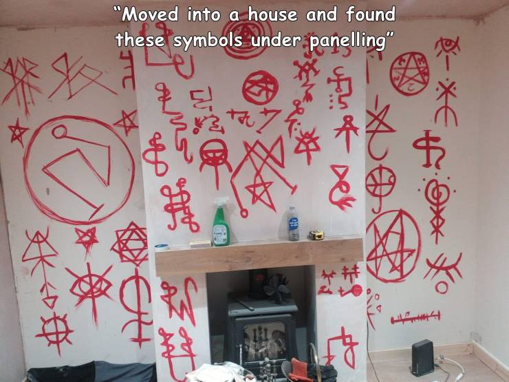random pics - wall - "Moved into a house and found these symbols under panelling" 8 Xe Tus 27 M ufonok bey otto fox Xo Th A As