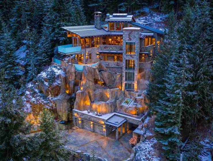 funny photos - cool pics - cave mansion