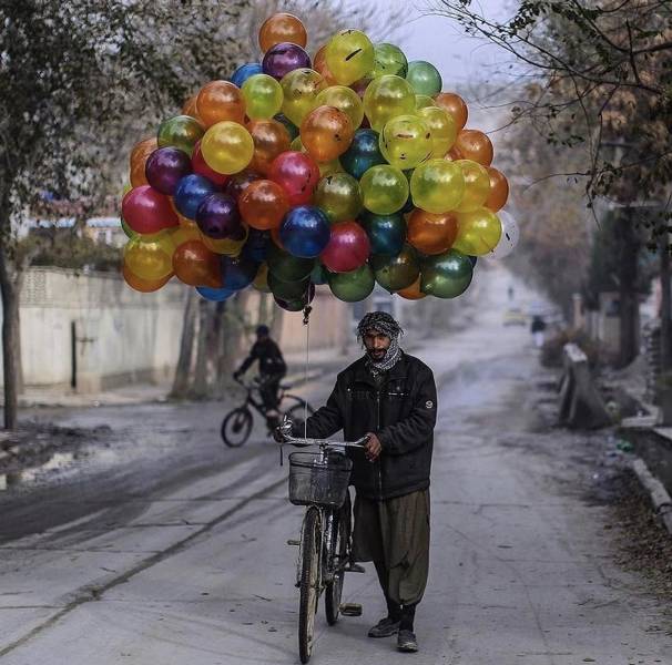cool random pics - balloons afghanistan