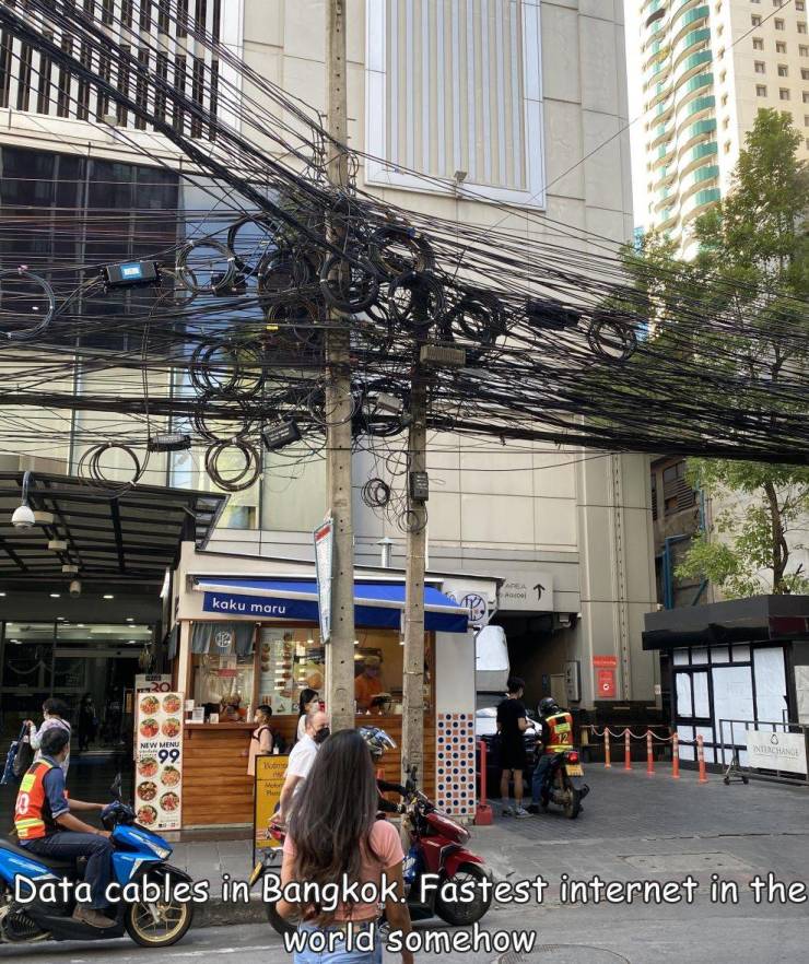random photos - city - Vize kaku maru ore 1 Vip 0 Ro New Menu Obs 99 Wong Metod Data cables in Bangkok. Fastest internet in the world somehow