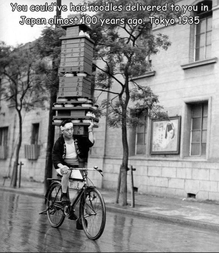 random photos - noodle delivery boy in tokyo - You could've had noodles delivered to you in Japan almost 100 years ago. Tokyo 1935 23 A