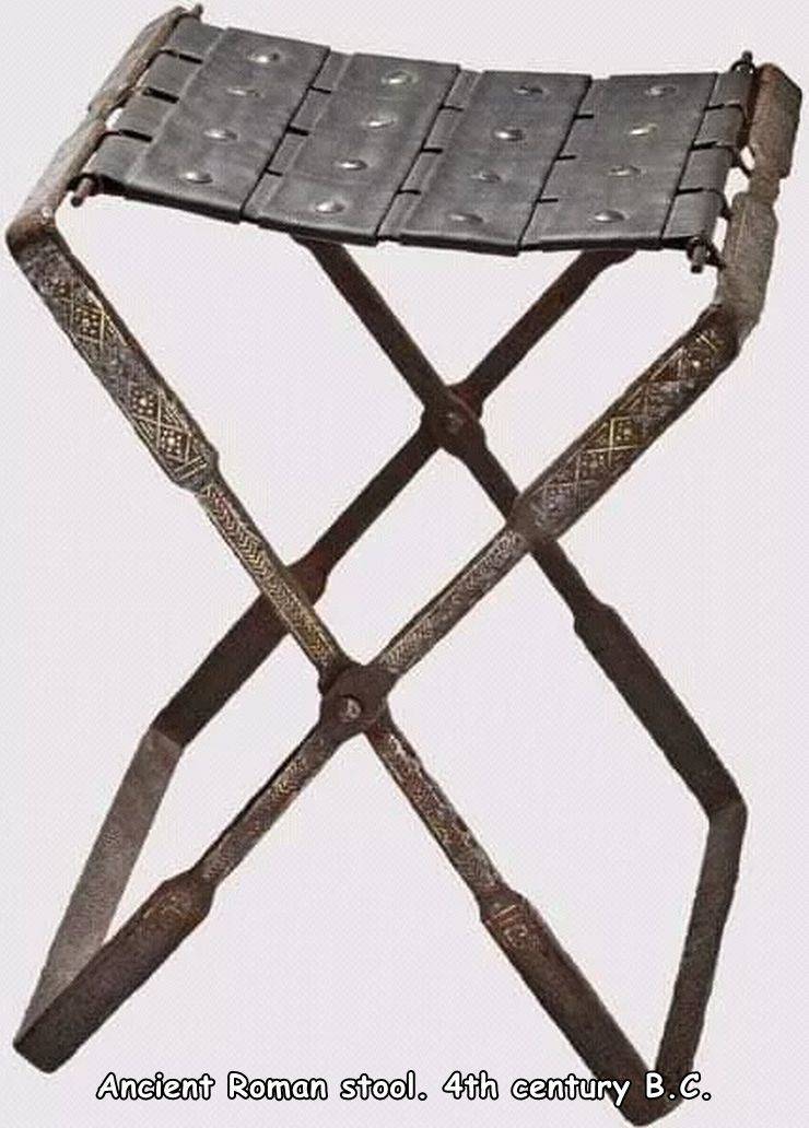 Table - Ancient Roman stool. 4th century B.C.
