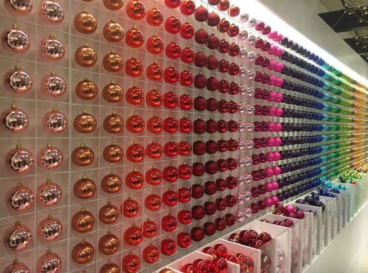 fun pics - john lewis bauble wall - %ectee seece Sco Geeccees Cacces Cce Be