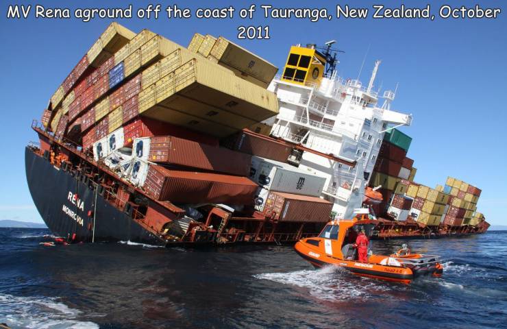 fun pics - rena ship - Mv Rena aground off the coast of Tauranga, New Zealand, Rena Wa