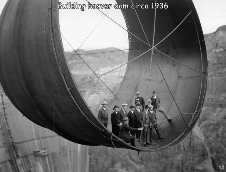 fun pics - historic photos remastered - Building hoover dam circa 1936 Xr