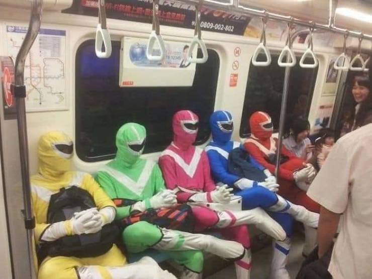 fun randoms - power rangers on subway