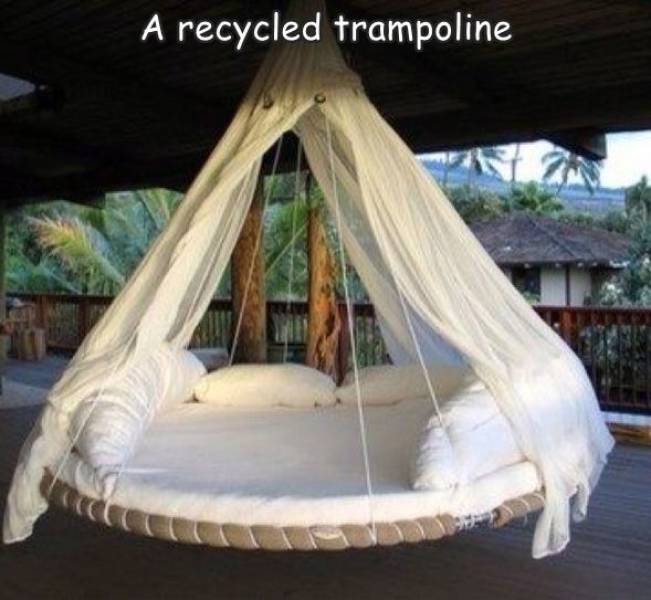 fun randoms - swing ing bed - A recycled trampoline