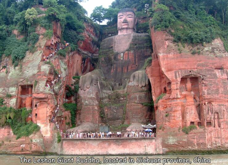fun randoms - leshan giant buddha - Pit Det The Leshan Giant Buddha, located in Sichuan province, China