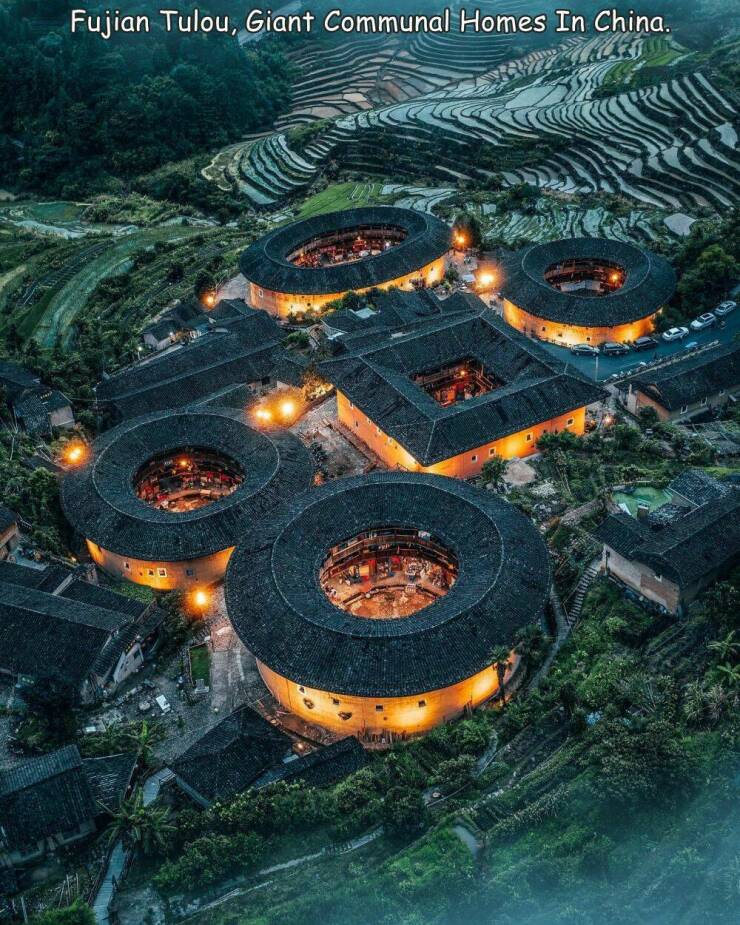 fun rnadoms - water resources - Fujian Tulou, Giant Communal Homes In China. 1995