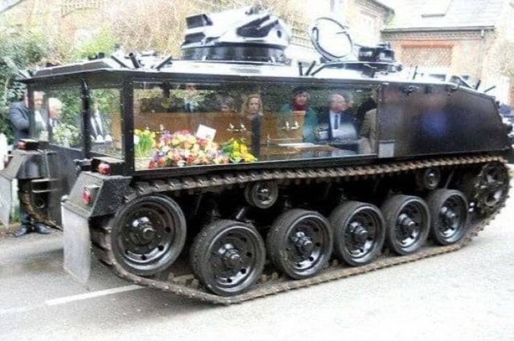 fun randoms - funny photos - weird funeral cars