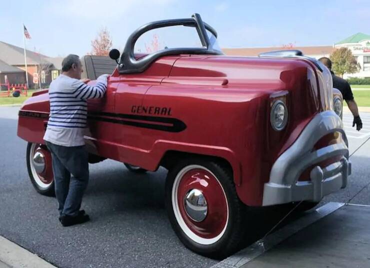 daily dose of randoms -  adult sized pedal car - General Snack